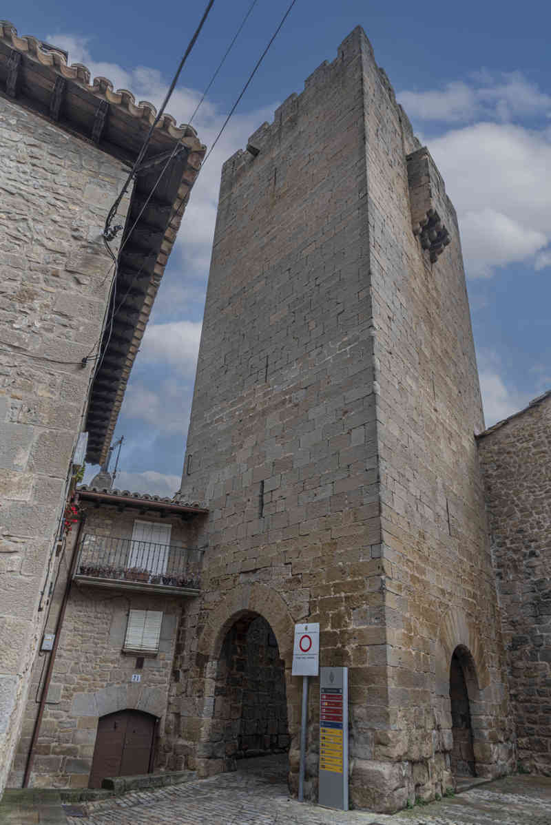Zaragoza - Sos del Rey Católico 05 - Portal de Zaragoza.jpg